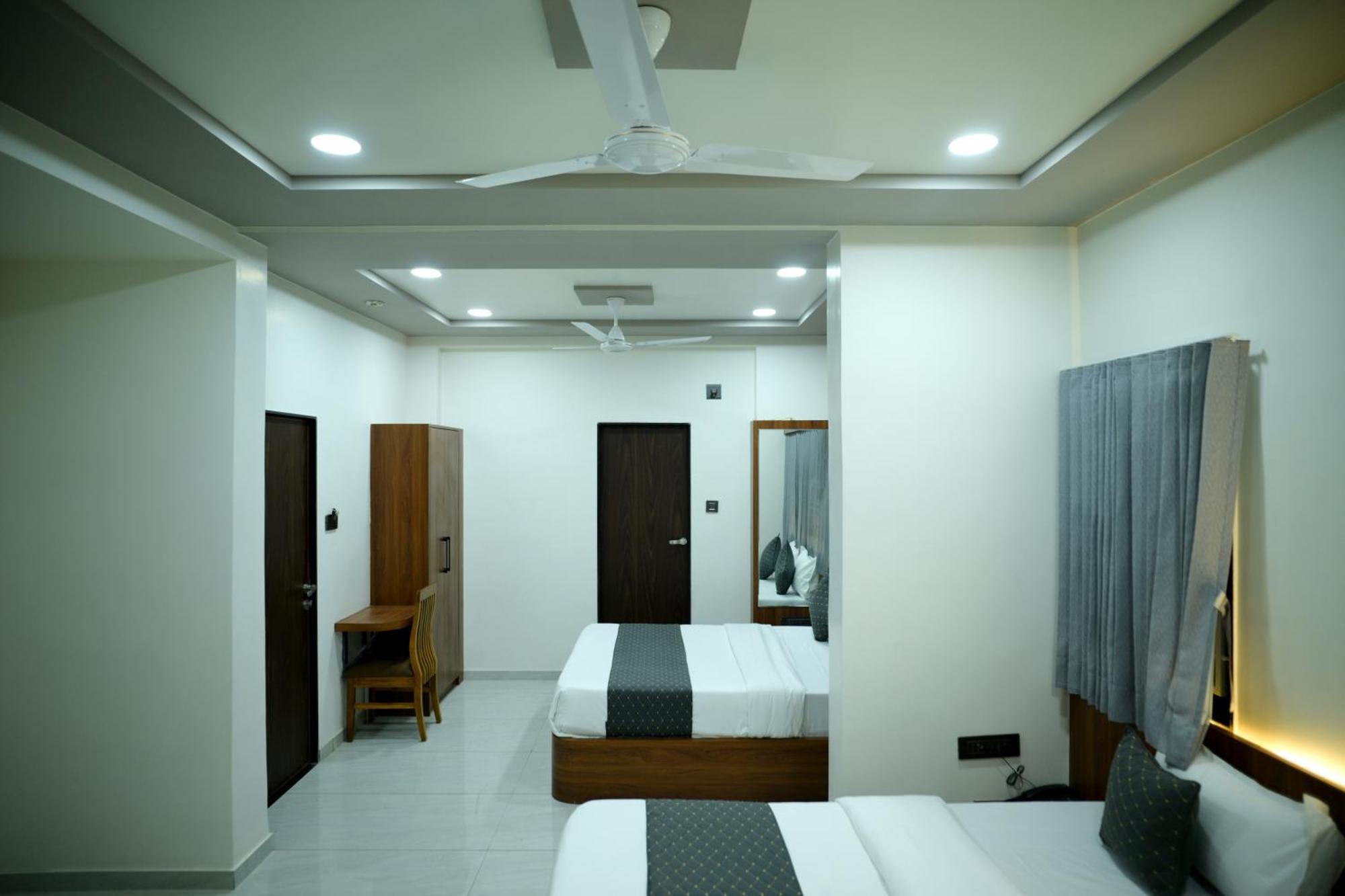 Hotel Aagman Palanpur المظهر الخارجي الصورة