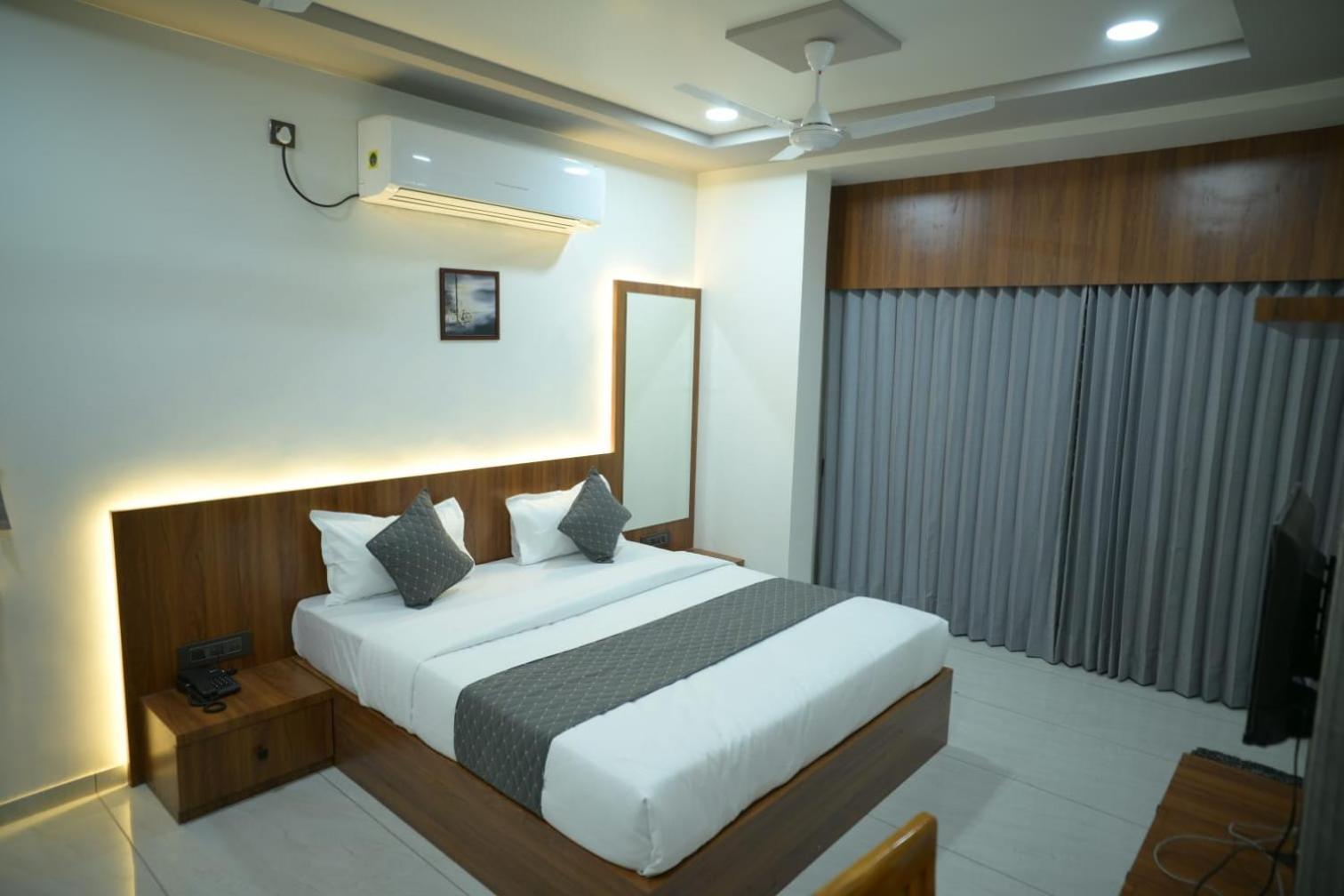 Hotel Aagman Palanpur المظهر الخارجي الصورة