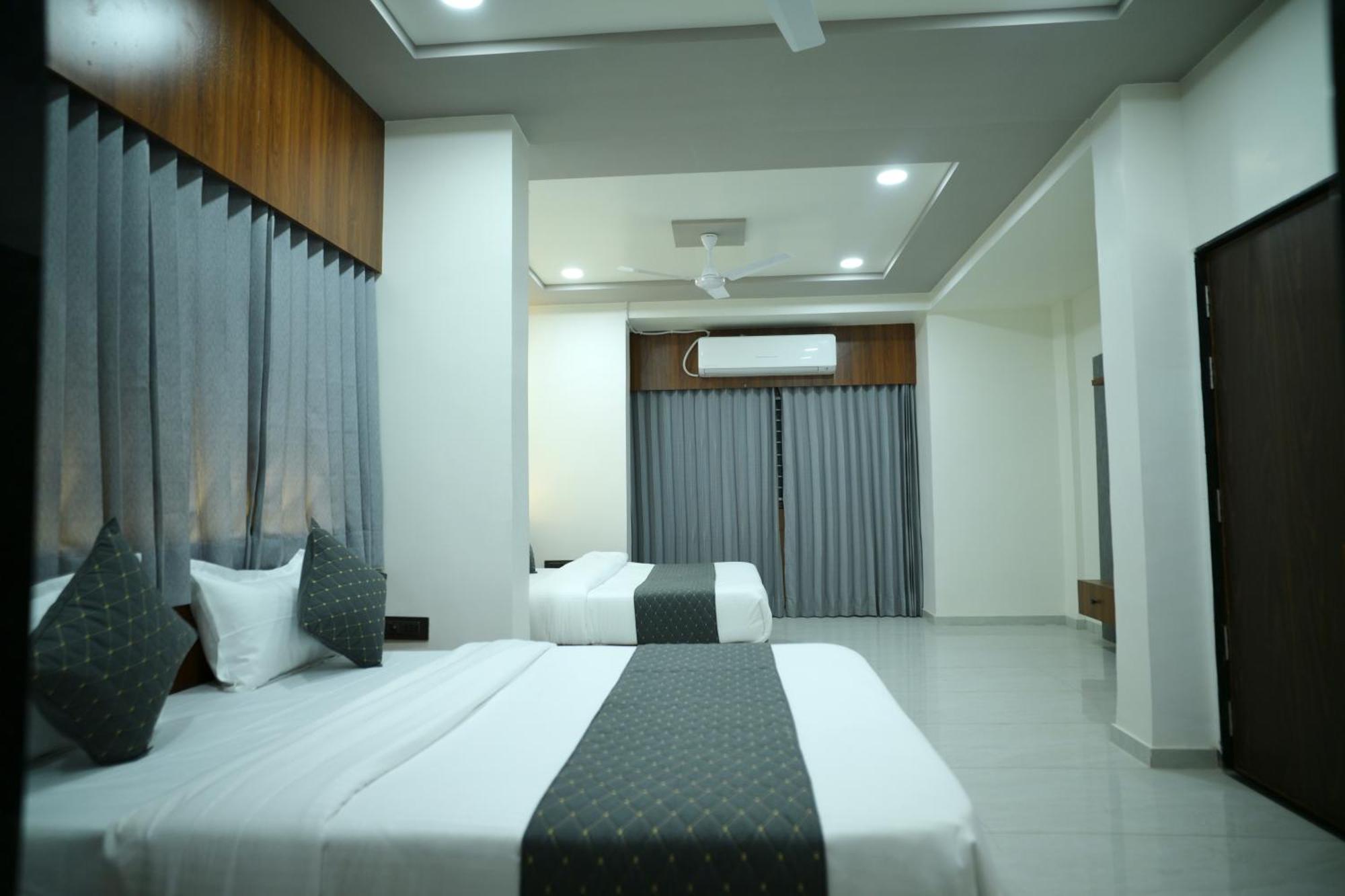 Hotel Aagman Palanpur المظهر الخارجي الصورة